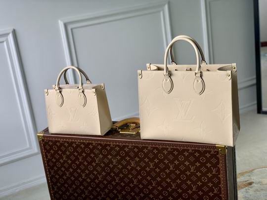 OnTheGo M45595 35x27x14cm gf (1)