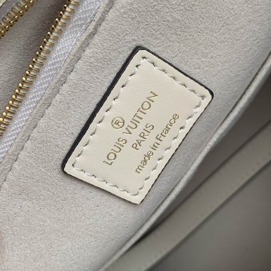 OnTheGo M45595 35x27x14cm gf (7)