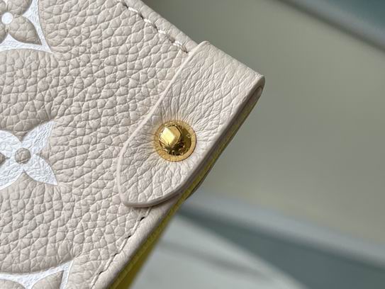 OnTheGo M46128 35x27x14cm gf (7)