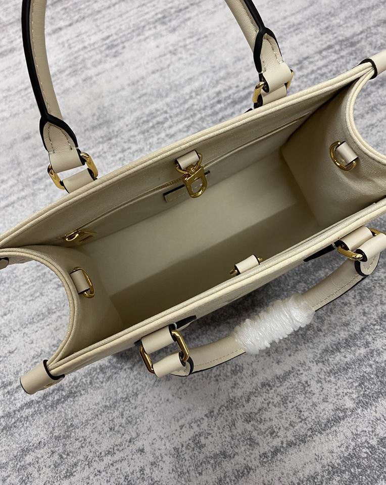 OnTheGo M46569 25x19x11.5cm gf (9)