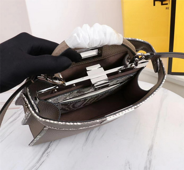 Peekaboo 27X11X20cm 061813 H (18)