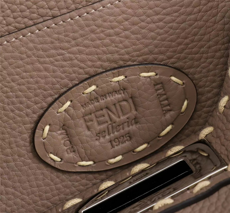 Peekaboo 33.5X25.5X13cm 321 H (26)