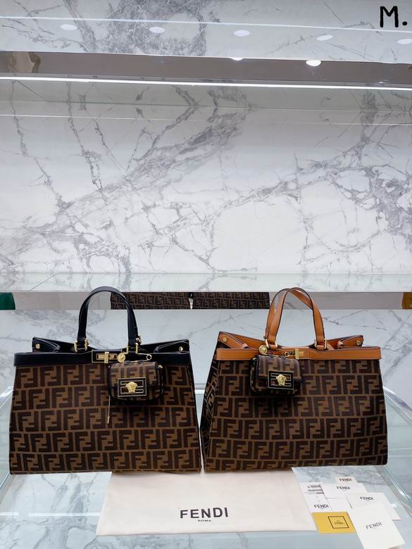 Peekaboo 41x28cm CN (1)