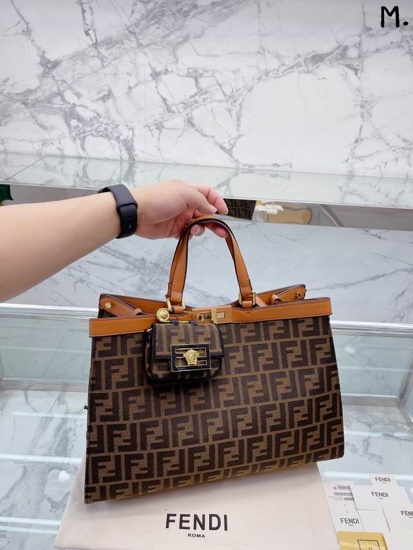 Peekaboo 41x28cm CN (3)