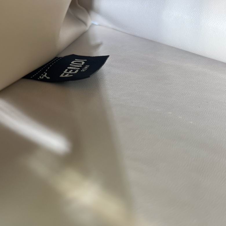 Peekaboo Cut 8001M 34X18.50X11cm H 1 (8)