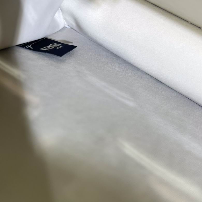 Peekaboo Cut 8001M 34X18.50X11cm H 2 (8)