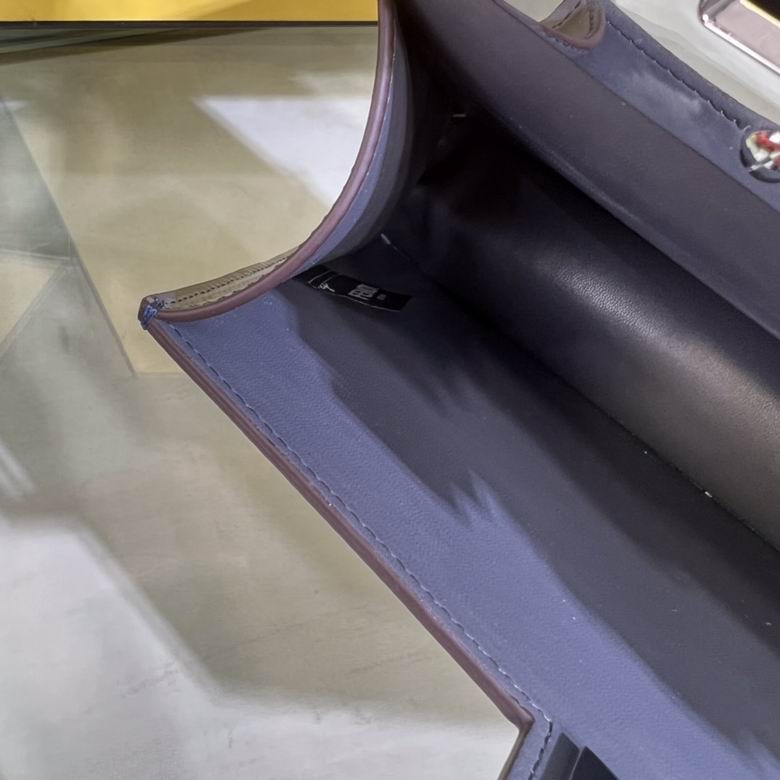 Peekaboo Cut 8001M 34X18.50X11cm H 7 (7)