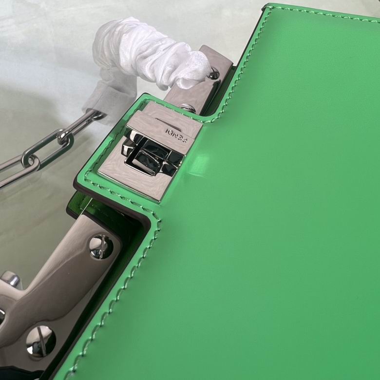 Peekaboo Cut 8001S 20.5X11X14cm H 3 (5)