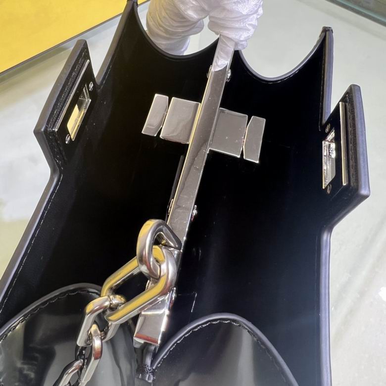 Peekaboo Cut 8001S 20.5X11X14cm H 5 (4)