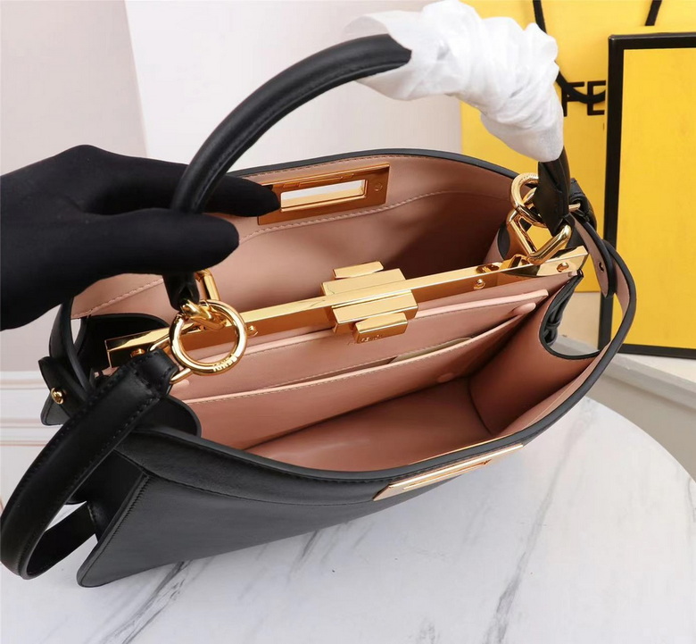 Peekaboo ISee 242 33X25.5X13cm H (18)