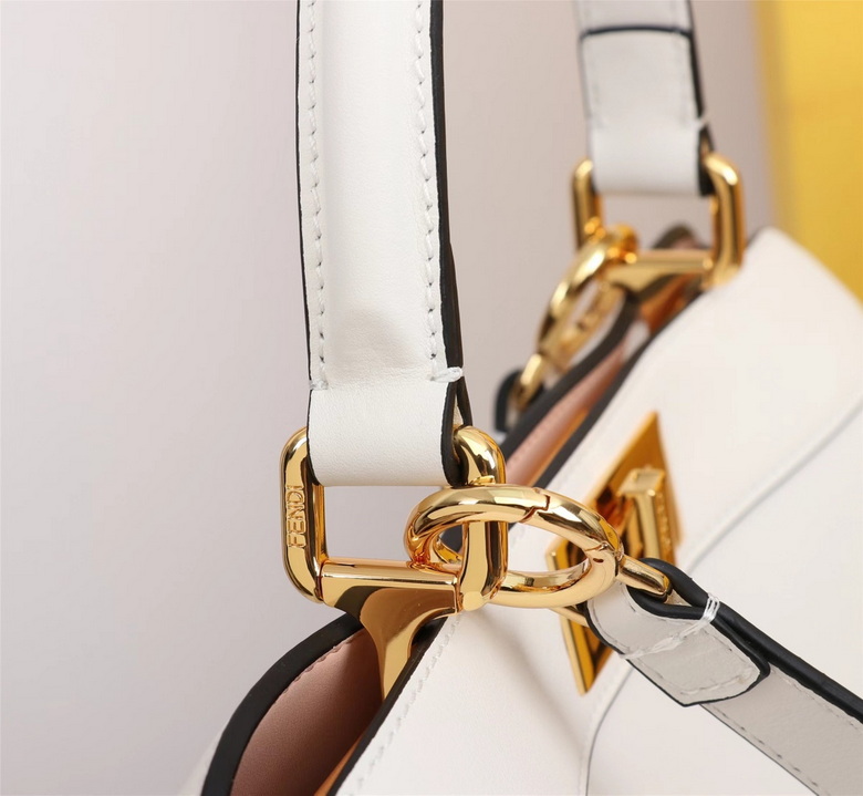 Peekaboo ISee 242 33X25.5X13cm H (25)