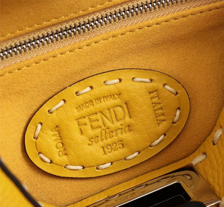 Peekaboo ISee 243 27X9.5X21cm H (35)