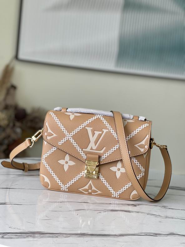 Pochette Metis M46018 25x19x7 cm gf (1)