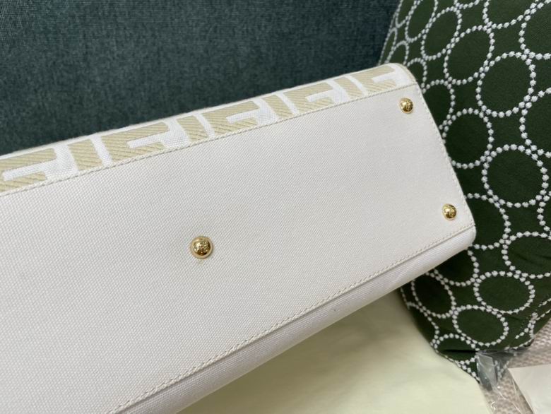 RT2112161 40X12X29 (21)