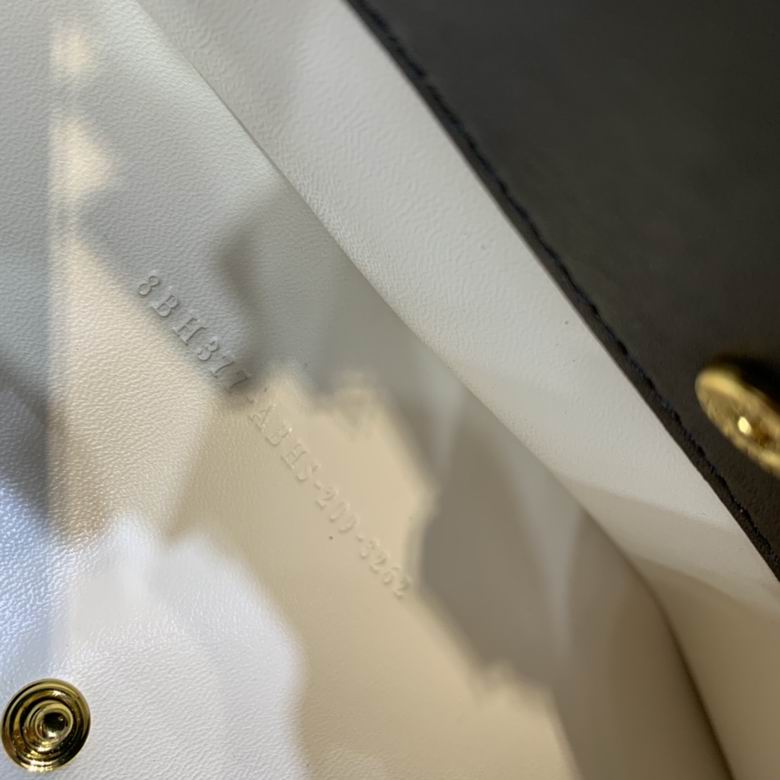 RT674 34.5x26x15 (7)