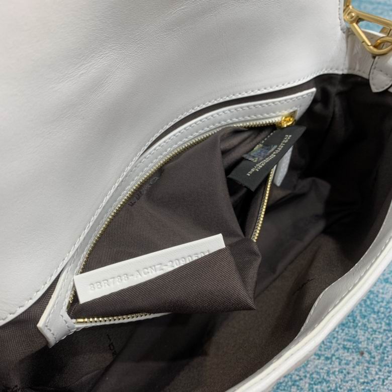 RT8BS600 26x15x6 (5)