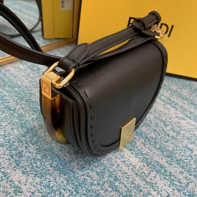 RT8BT346 19×8×14 (11)