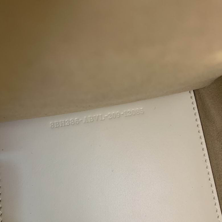 RTFEND1 36x17x31 (18)