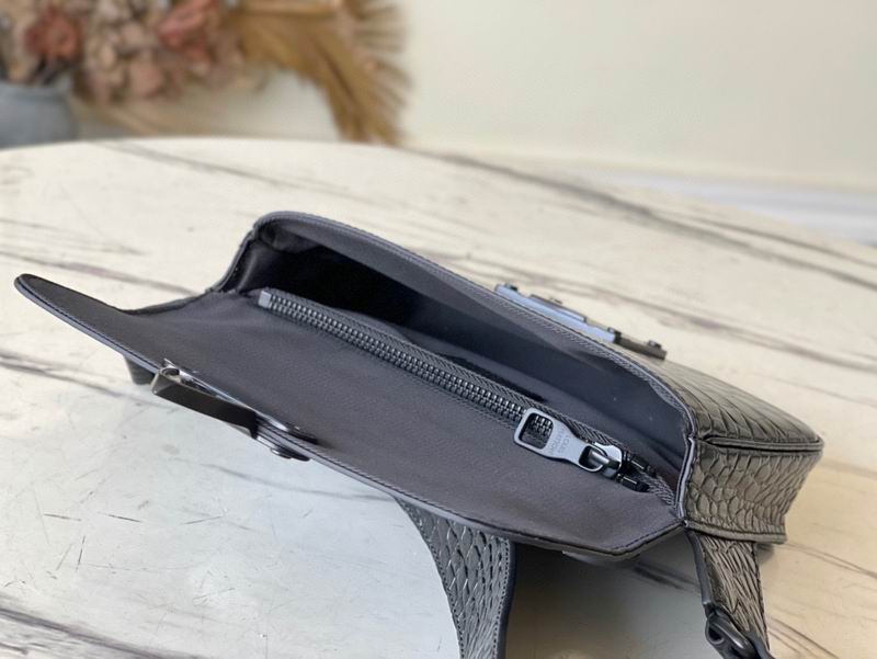 S Lock Sling M84871黑21x15x4cm gf (9)