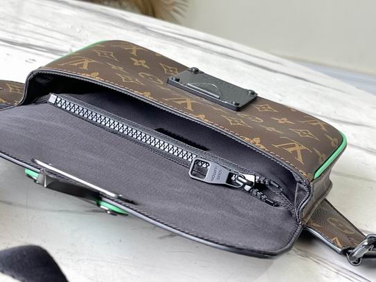 S Lock Sling M45807 21x15x4cm gf (9)