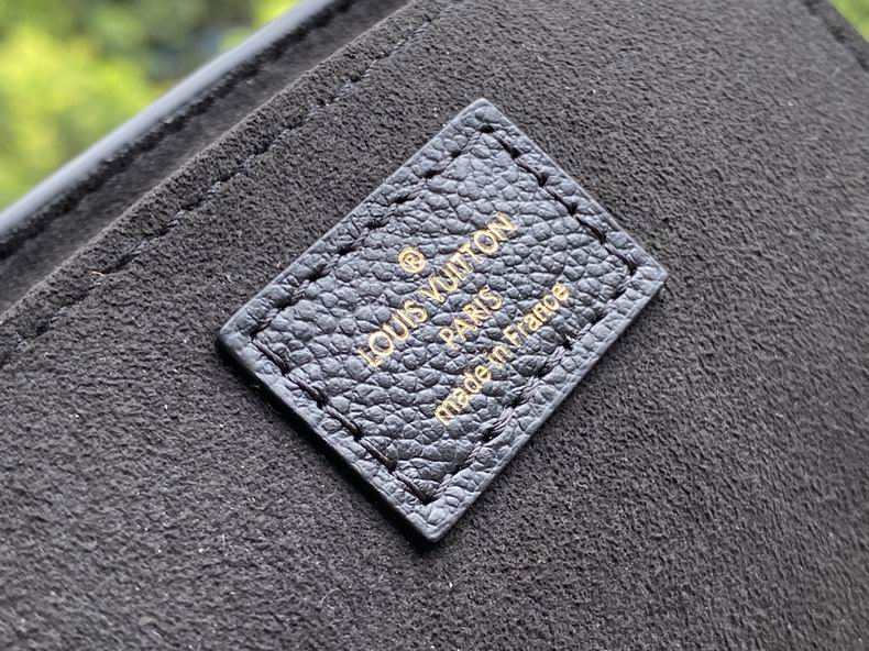 Sac Plat M57937 14x17x5 cm gf (9)