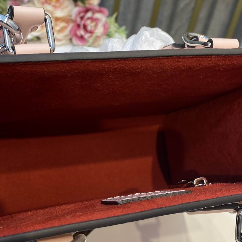 Sac Plat M58660 22.5x24x9.5 cm gf (7)