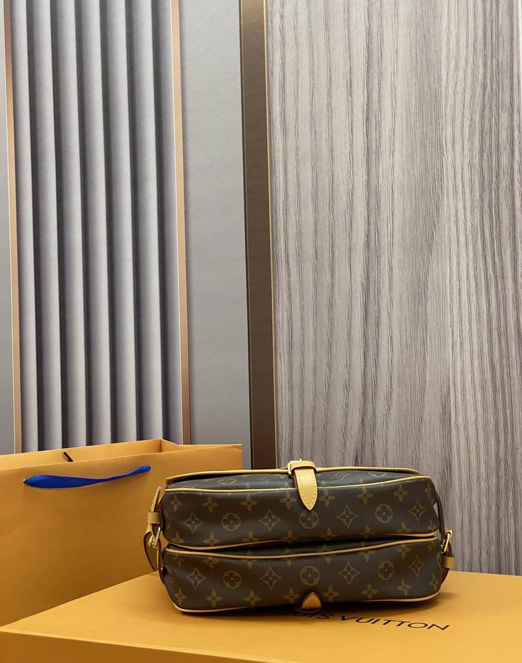 Saumur M42256 M28x11x20cm gf (2)