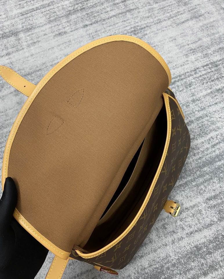 Saumur M42256 M28x11x20cm gf (9)