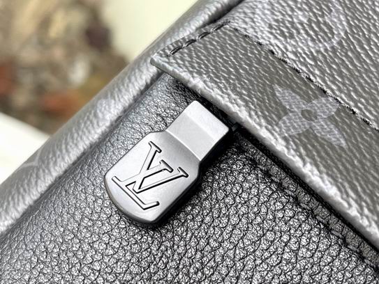 Saumur M45913 27x42x13cm gf (5)