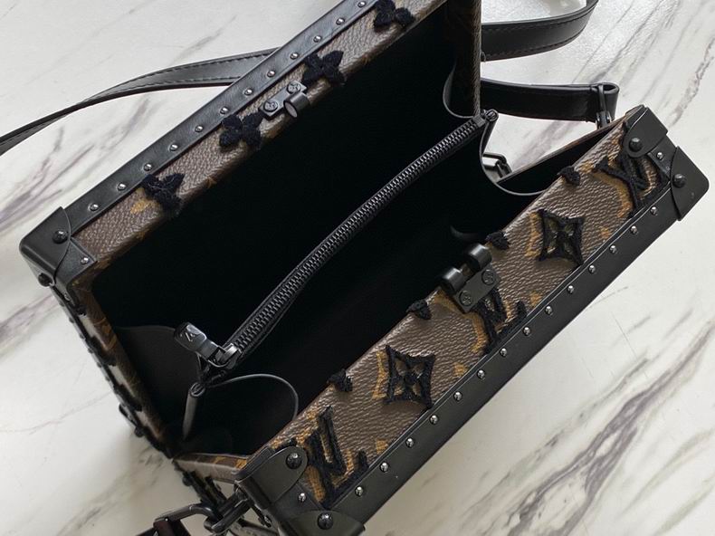 Soft Trunk M20233 22x15.5x8 cm gf (17)