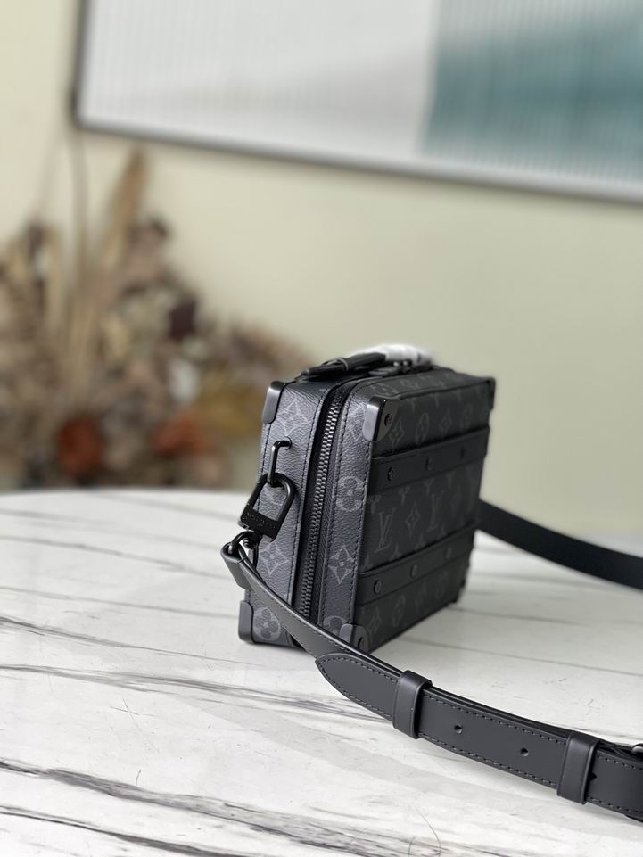 Soft Trunk M45935 21.5x15x7cm gf (4)