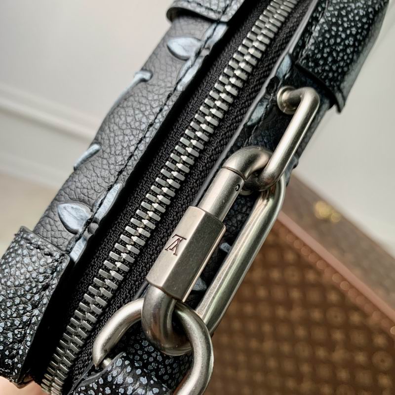 Soft Trunk M81776蓝 黑22.5x14x5cm gf (9)