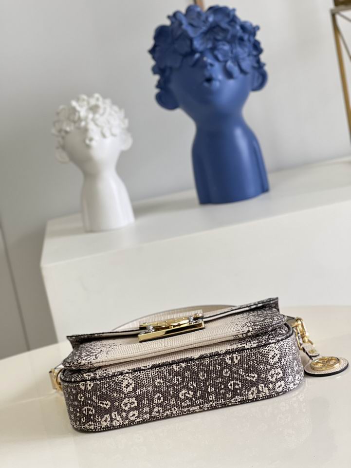 Swing M20396 M24x15x6cm gf (5)