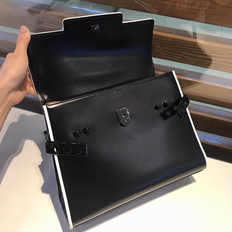 TP 28X21X11cm 082002 SS 6