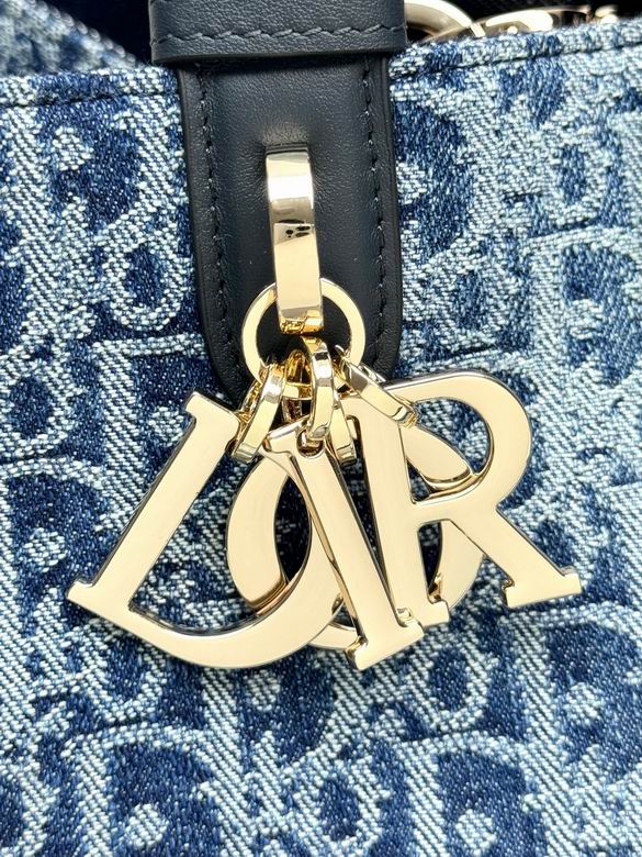 Toujours D2821 28.5X21.5X17cm YG 7