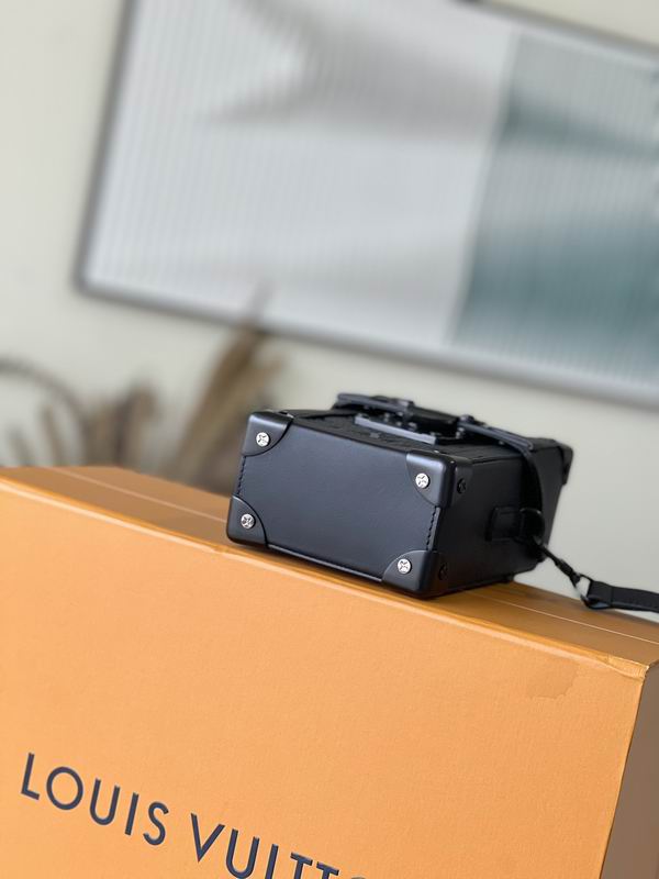 Trunk M82070 10.7x17.5x6.8cm gf (3)