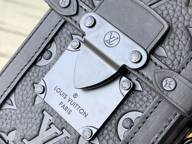 Trunk M82070 10.7x17.5x6.8cm gf (5)