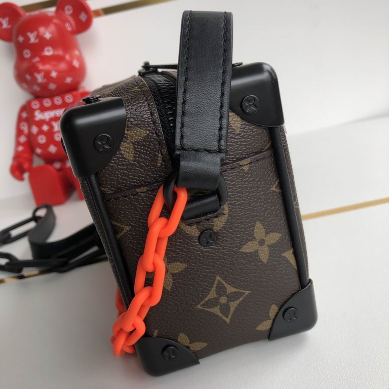 Virgil Abloh M44480 18x13x8 CY (2)