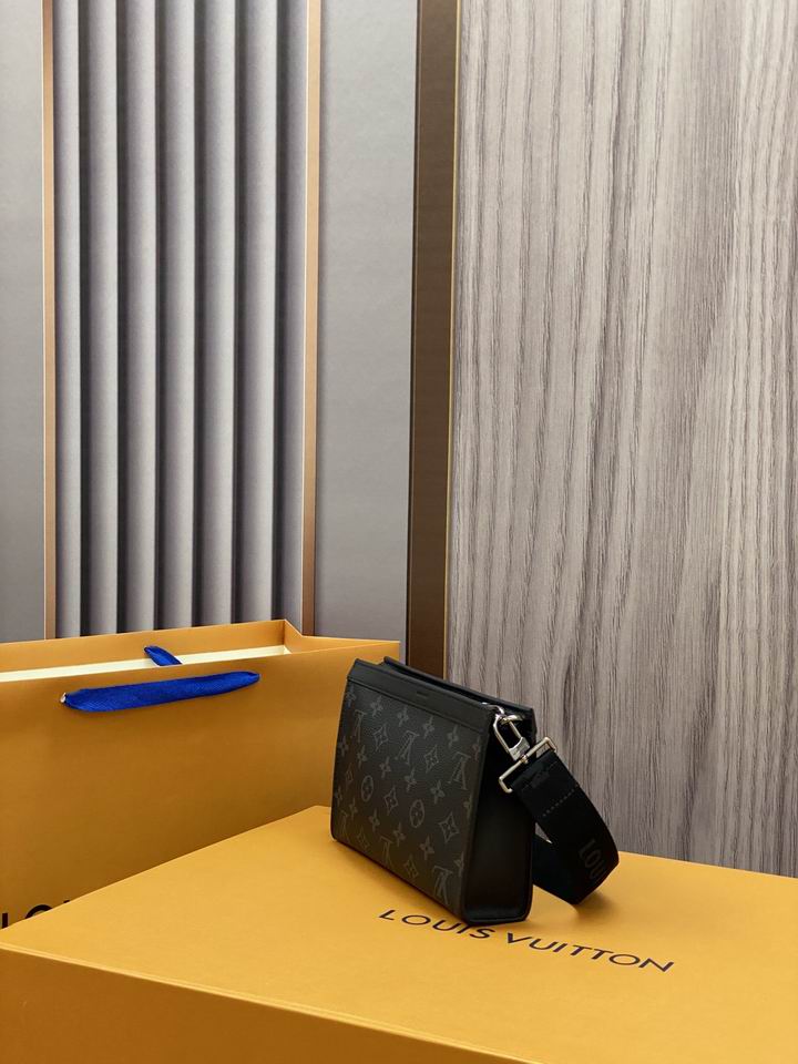 Voyage M81124 22x14.5x4.5cm gf (4)