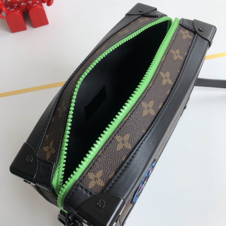 Zoooom with F M45619 25X18X10 CY (8)