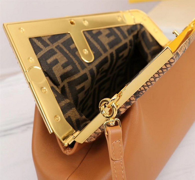 first 129 26X18X9.5cm H (33)