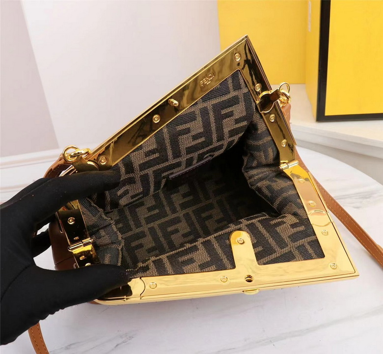 first 129 26X18X9.5cm H (36)