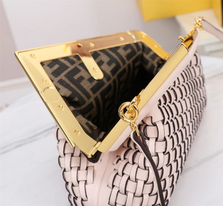 first 129 26X18X9.5cm H (6)