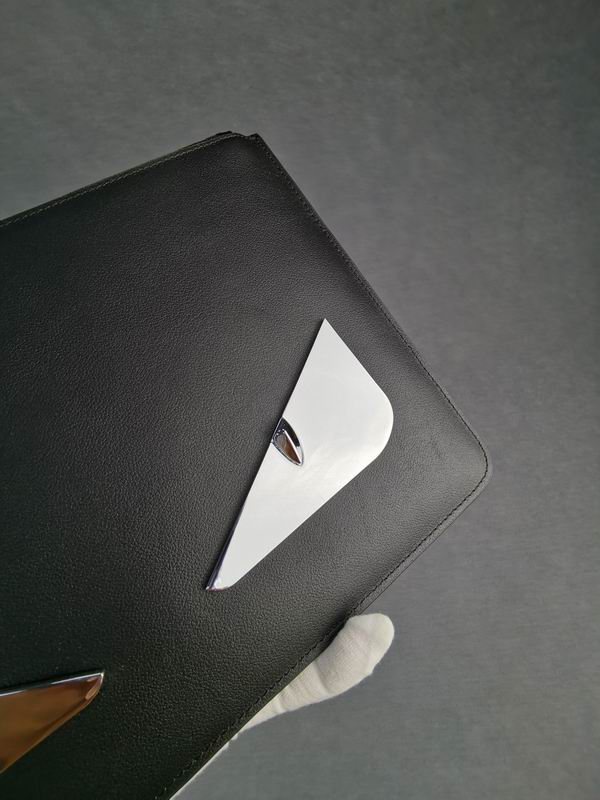 pouch 168568-17 30X20X2cm XM (3)