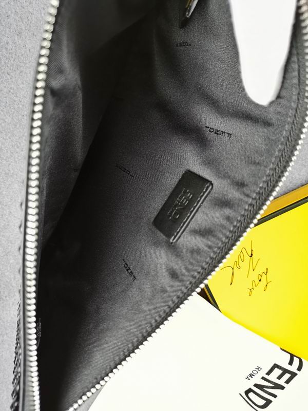 pouch 168568-17 30X20X2cm XM (7)