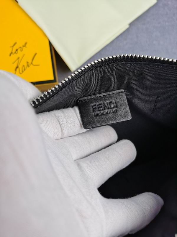 pouch 168568-17 30X20X2cm XM (8)