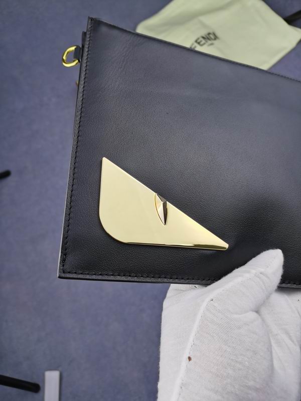 pouch 168568-4 30X20X2cm XM (3)