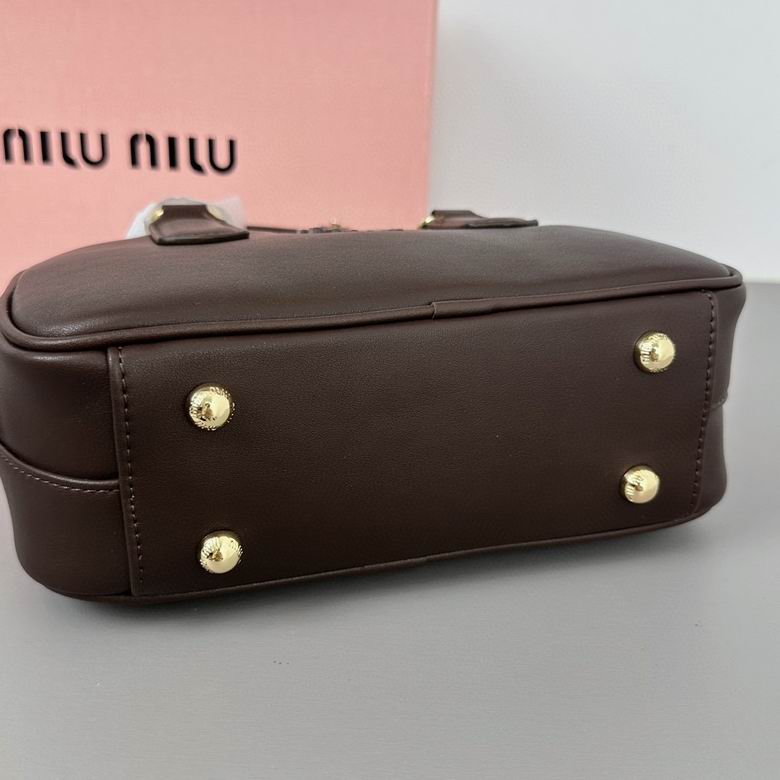 142 22X10.5X7.5cm XMY 3色 24