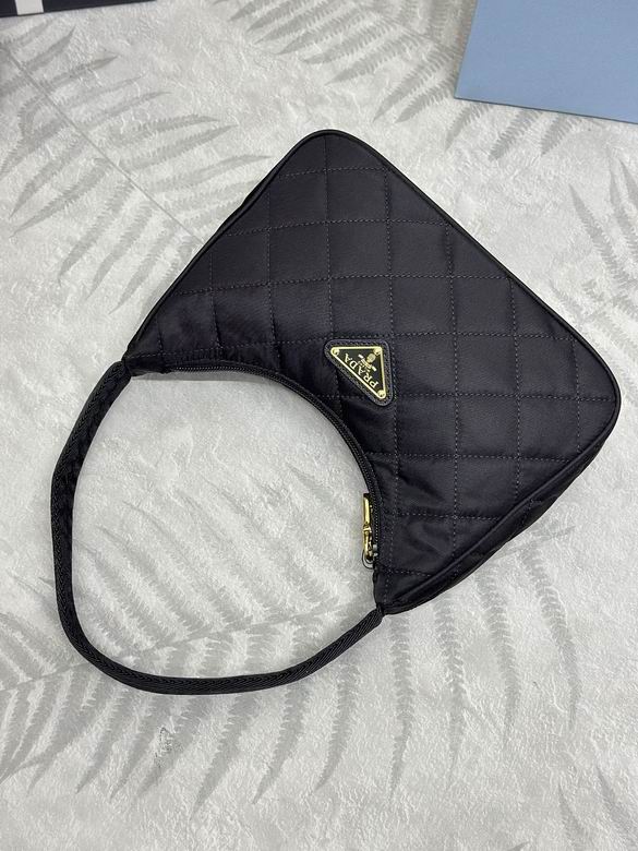 1NE515 23X17X5.5cm YG 5