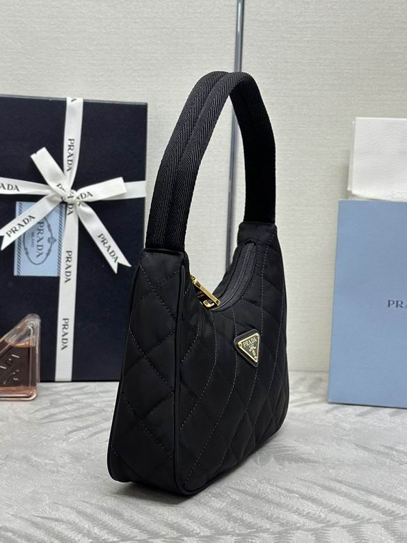 1NE515 23X17X5.5cm YG 6